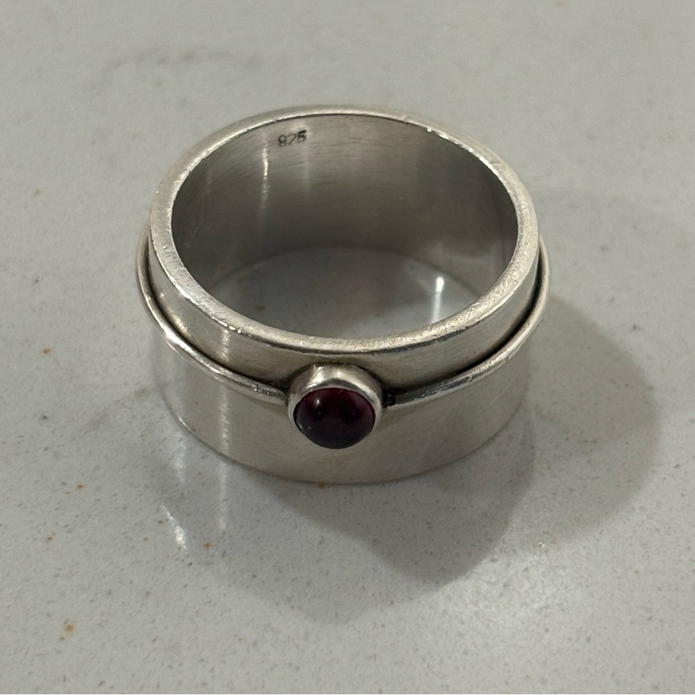 VINTAGE Artisan 925 Sterling Silver Garnet Accent Chunky Ring Sz 8